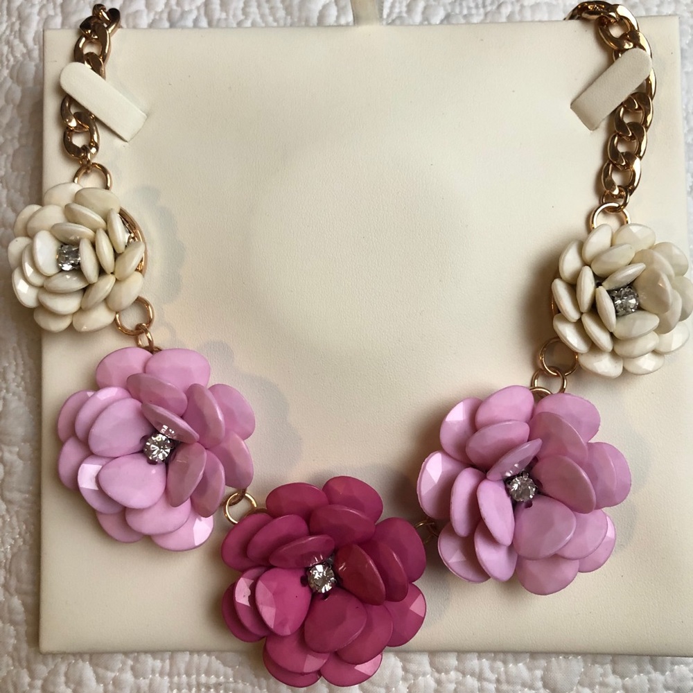 Statement Necklace - Rosettes